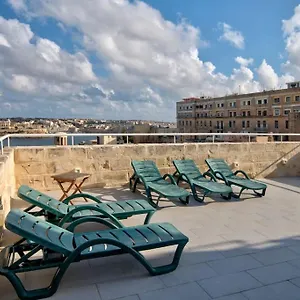 https://vallettastay-lucky-star-two-bedroom-apartment-303.qawrahotelsmalta.org